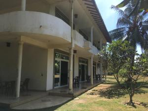 Raja Beach Hotel