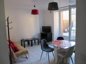 Appartements Apparte Cosy Avec Terrasse Et Parking : photos des chambres