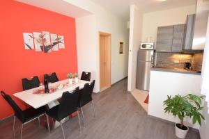 Apartmani Dora i Kati