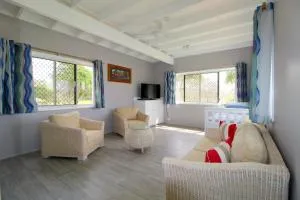 Beachfront 6, 25 Willow Street - Crescent Head