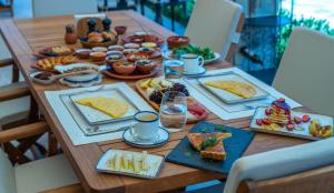 Seraphim Cave Suites & SPA