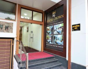 Hotel Kochi Crown