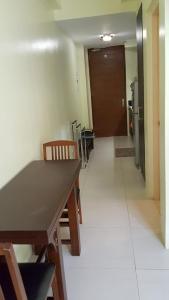 Pico De Loro - Myna B Studio