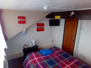 MyRoomz Golden Strand Hotel