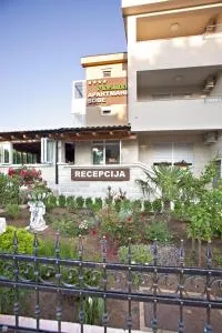 Apartments Maslina II - Njivice