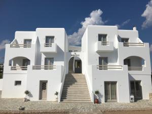 Theasis Luxury Suites Schoinoussa-Island Greece