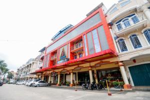 RedDoorz Plus near DC Mall Batam