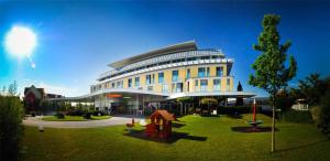 Hotel Sonnenpark & Therme included - auch am An- & Abreisetag!