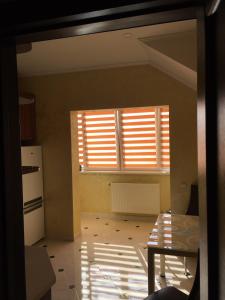 Помірецька,9