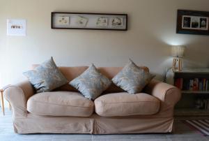 New barn room private space, FIBRE Wifi, Vegan Home