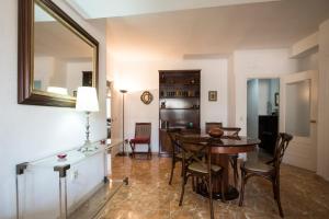 Alicante central and beach side apartment