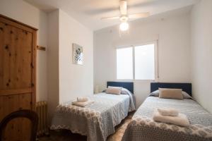 Alicante central and beach side apartment