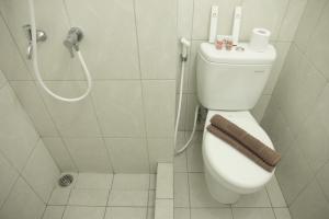 Modern and Comfortable Studio Apartment Springlake Summarecon near Summarecon By Travelio