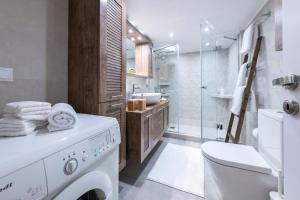 Piraeus Port Marouso