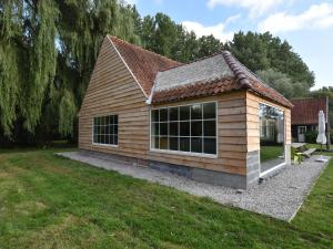 Maisons de vacances Attractive Holiday Home in Saint Omer with Wellness Centre : photos des chambres