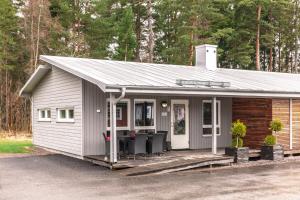 Cottage (6 Adults) room in Kronocamping Lidköping