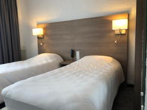 Hotels Cit'Hotel Le Challans : photos des chambres