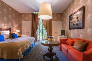 Hotels La Chapelle Saint Martin : photos des chambres
