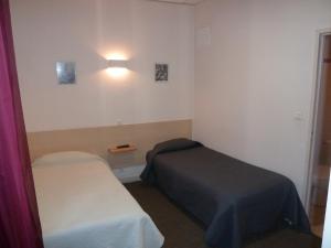 Hotels Hotel Concorde - Rodez Centre Ville : photos des chambres