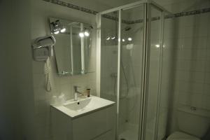 Hotel De France photo 21