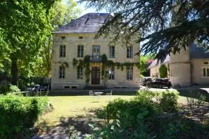Manoir Le Bourg, Touffailles - Montbarla