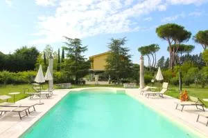 Villa Quattro Mori - 基亚萨苏普尔亚略