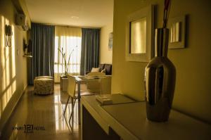 ILLIA 121 APART HOTEL