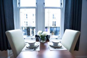 Modern Flat in RosemountCity Centre