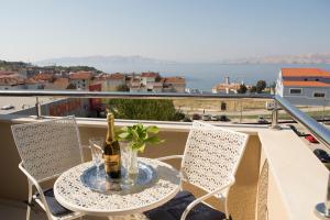 Apartments and Rooms Lux