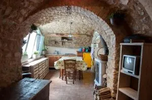 Charming rustic house - Maderno