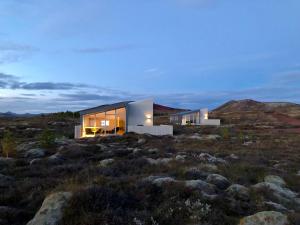 Three-Bedroom House  (no hot tub) room in Kerbyggd: Luxury house and cottage in golden circle