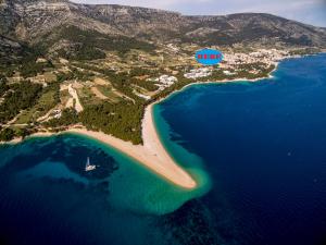 Villa Blanka Bol save 15 percent on Split-villas com