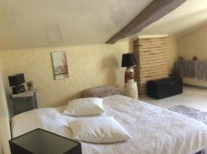 B&B / Chambres d'hotes Le Bois de Montpouillan : photos des chambres