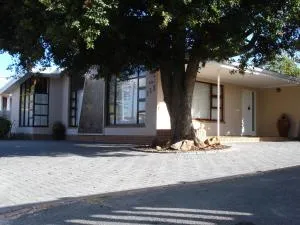 N-One Self Catering - Goodwood