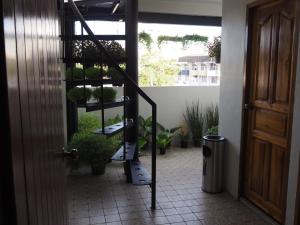 Boonnark Bed Night Bazaar no car parking