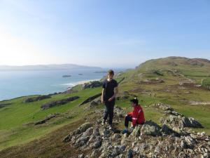 Letterfrack Farm Cottage in village on a farm beside Connemara National Park