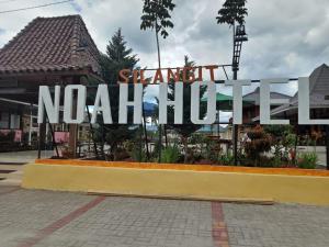 Noah Hotel Silangit