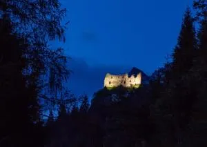 卡斯特尔皮耶特拉露营地 - Sagron Mis