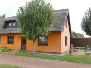 Ferienwohnungen Strandweg 6 - Wieck