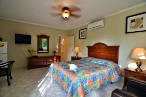 Tropical Lagoon Resort