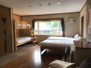 Slowlife Lodge