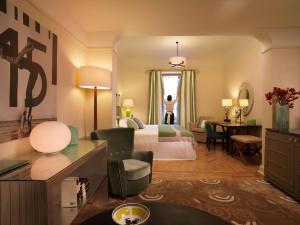 Junior Suite room in Rocco Forte Astoria Hotel