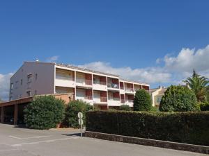Appartements Apartment Hameau de Provence by Interhome : photos des chambres