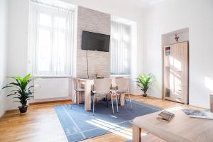 Régiposta street 2 - City center