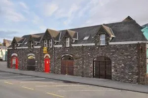 码头畔住宿加早餐酒店 - 丁格尔