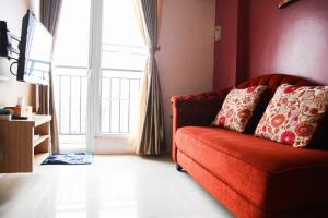Best Price 2BR Mutiara Bekasi Apartment By Travelio