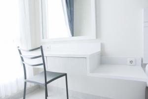 Central Jakarta Minimalist Studio Apartment at Elpis Residence By Travelio