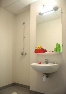 Hotels JF Accueil & Formation : Chambre Lits Jumeaux avec Salle de Bains Privative