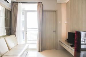 Splendor Pool View 2BR Elpis Residence Apartment By Travelio