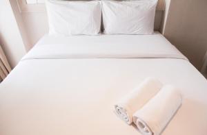 Splendor Pool View 2BR Elpis Residence Apartment By Travelio